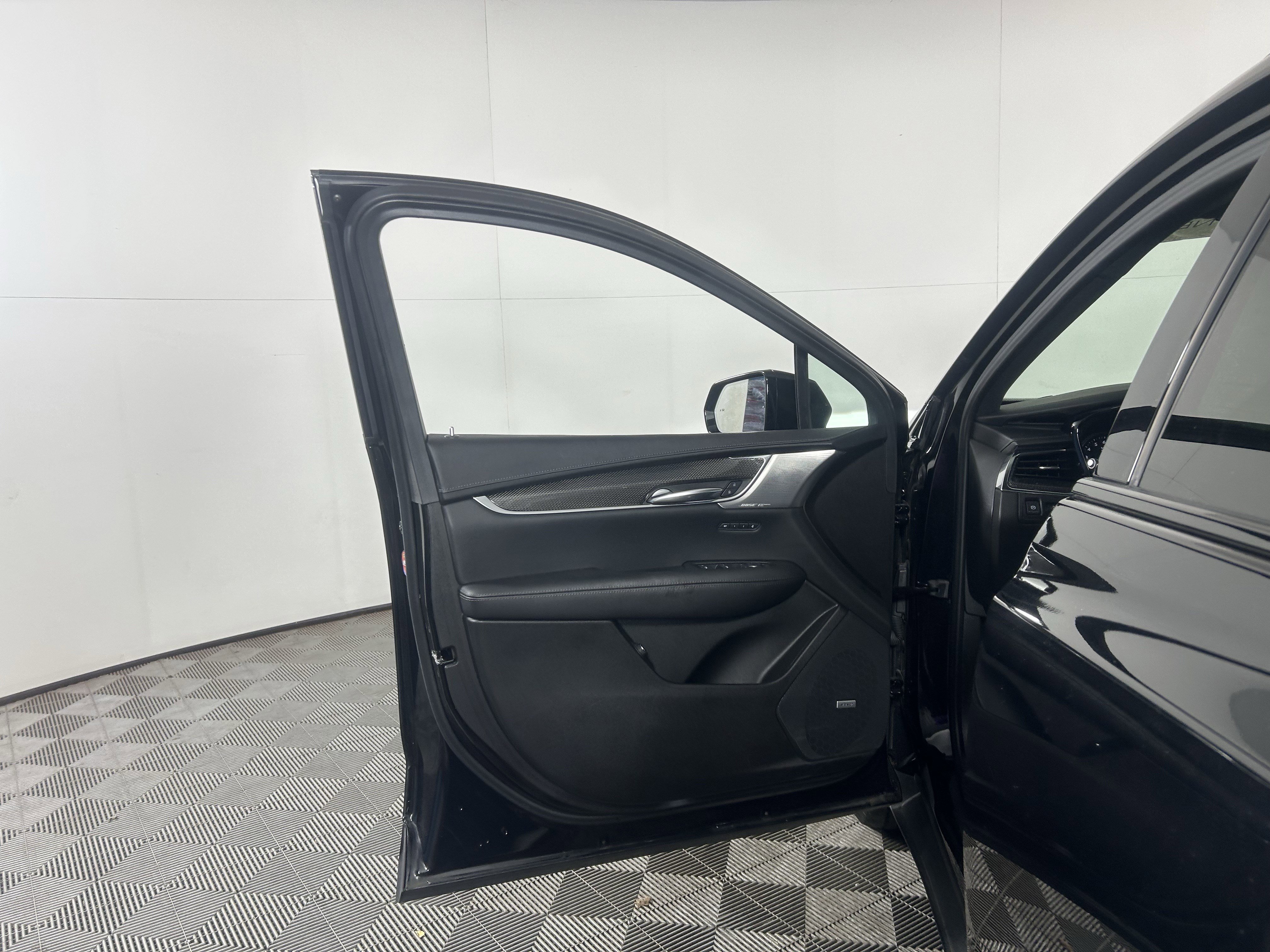 Used 2022 Cadillac XT5 Sportv w/ Technology Package image 27