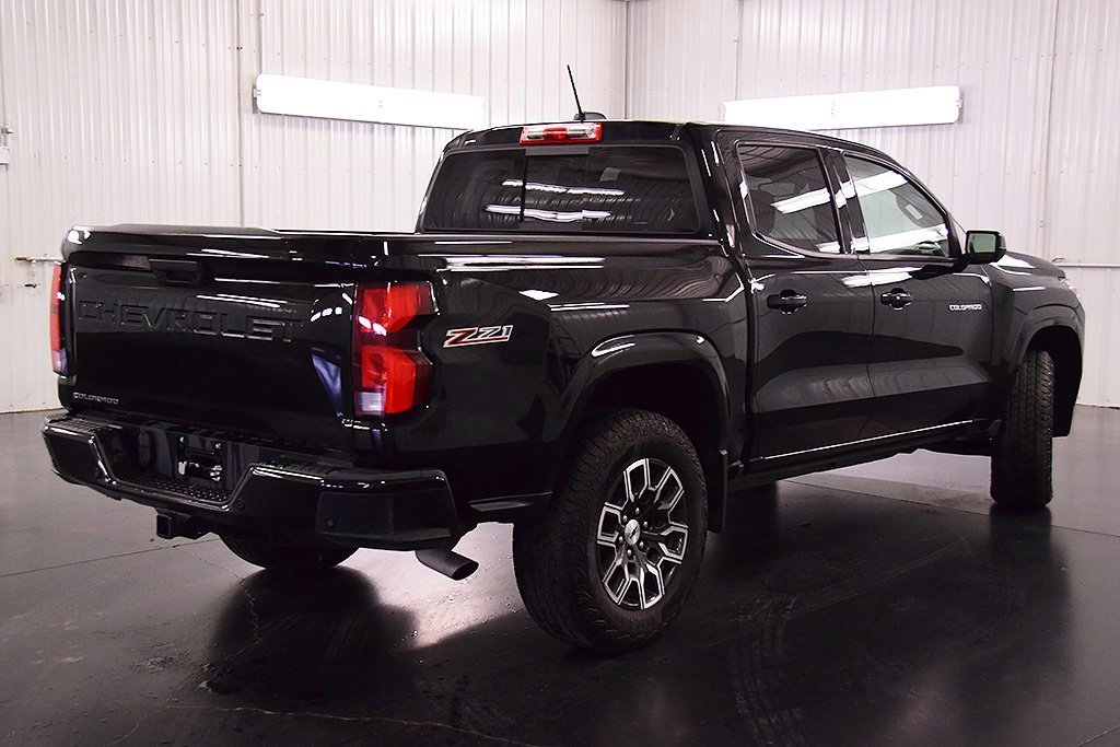 Used 2025 Chevrolet Colorado Z71 image 8