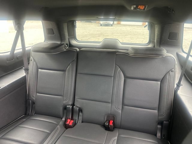 Used 2023 Chevrolet Suburban Premier RWD image 10