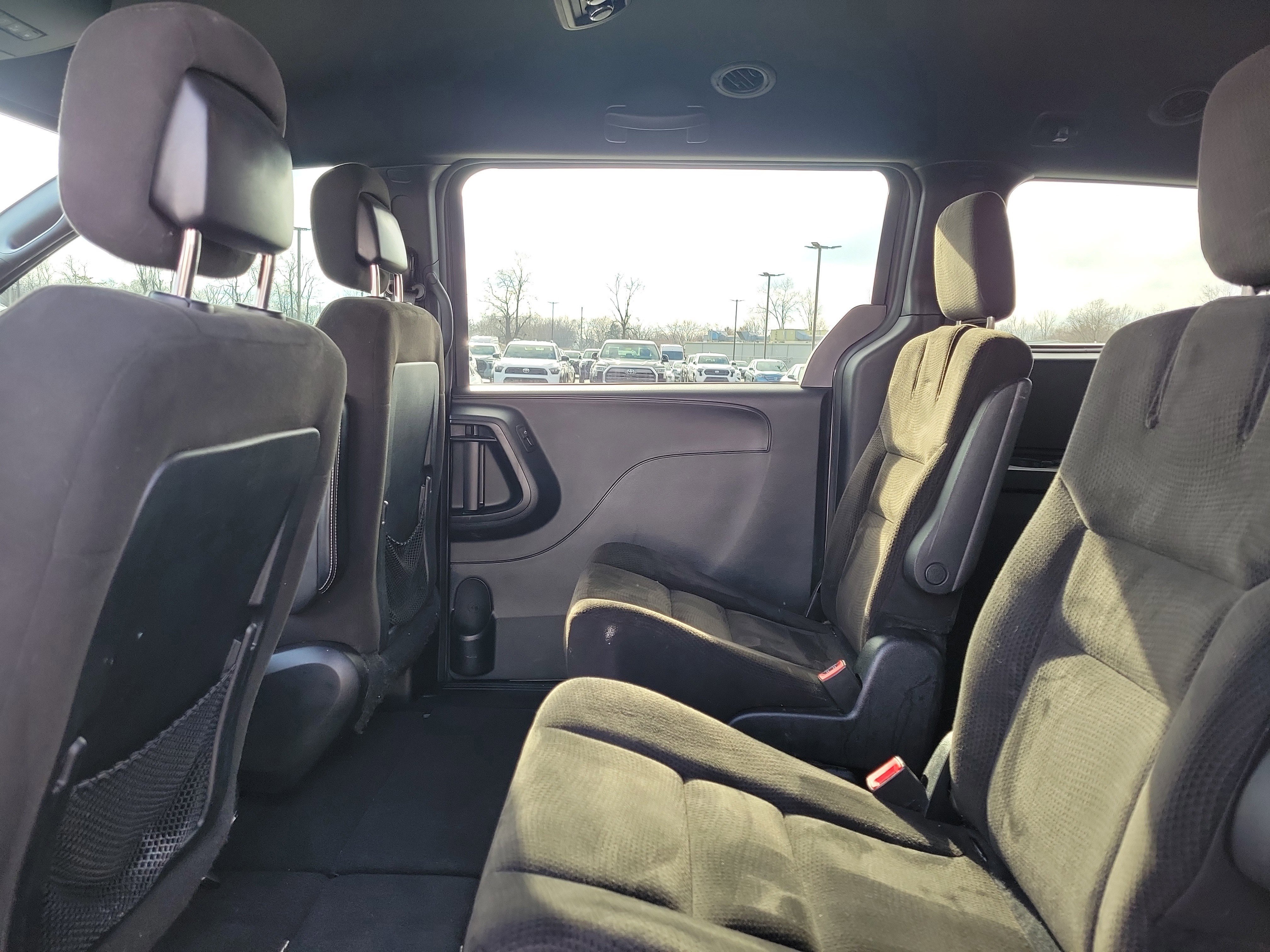 Used 2015 Dodge Grand Caravan SXT w/ Blacktop Package image 11