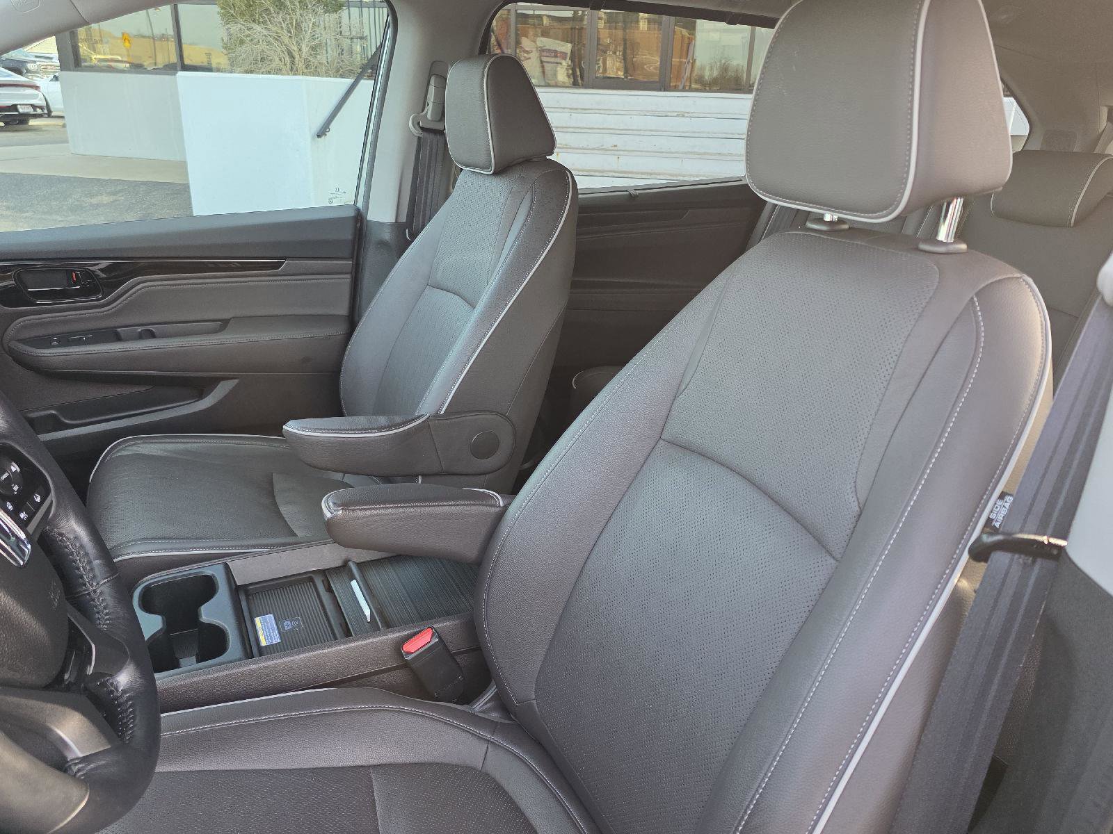 Used 2023 Honda Odyssey Elite image 36