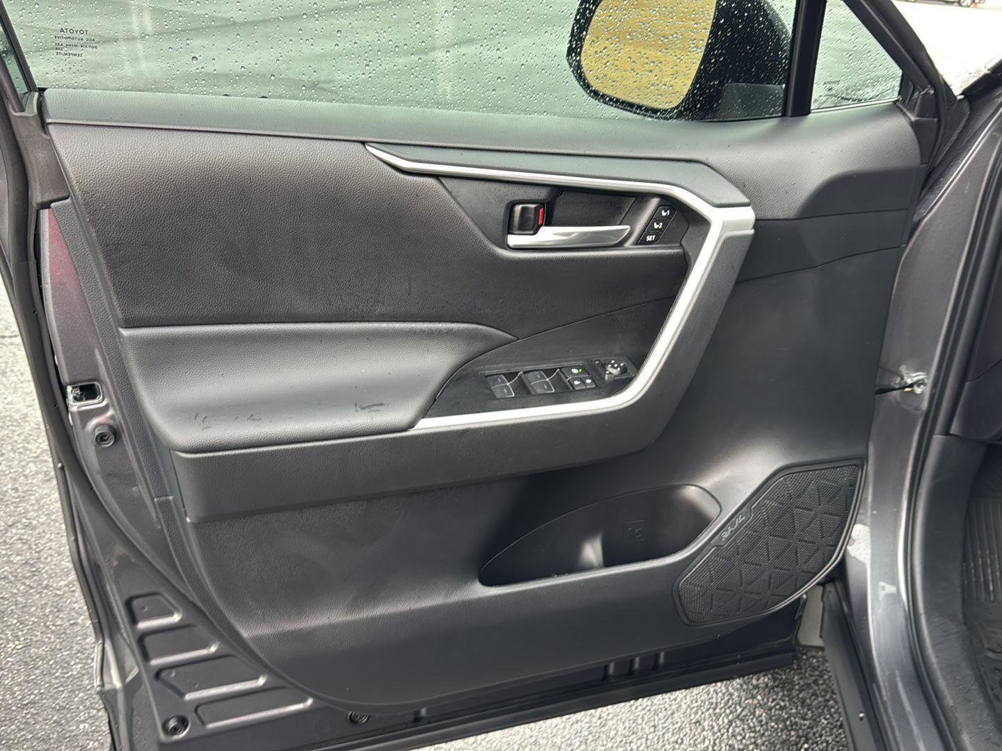 Used 2025 Toyota RAV4 XLE Premium w/ Weather Package image 14