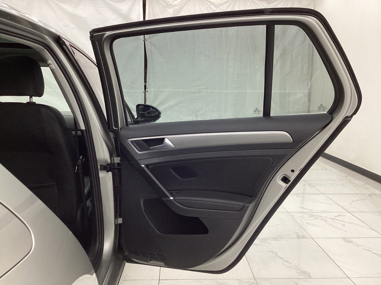 Used 2017 Volkswagen Golf Wolfsburg Edition image 25