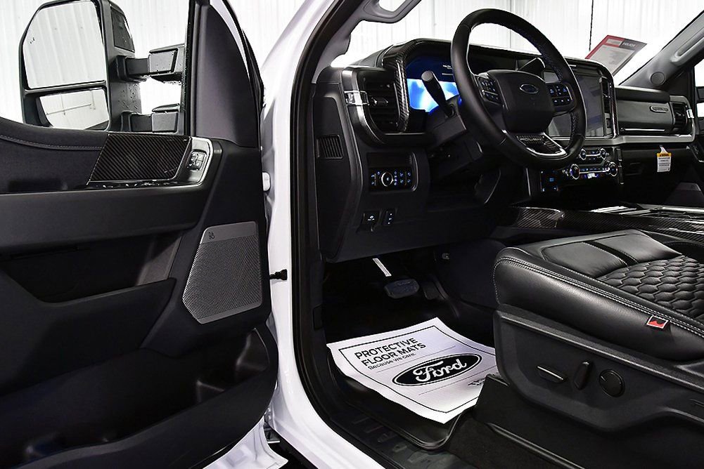 New 2026 Ford F250 Lariat w/ Black Appearance Package image 20