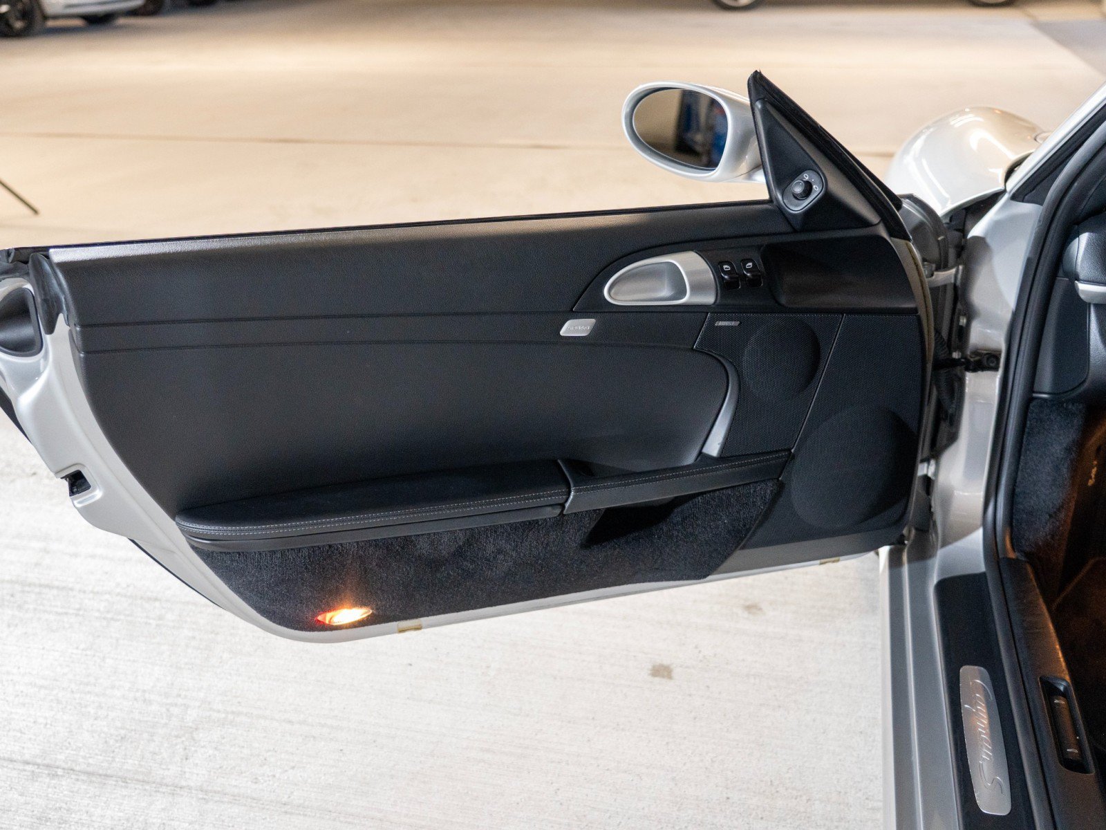 Used 2006 Porsche Cayman S RWD image 18