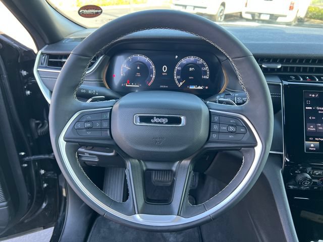 Used 2025 Jeep Grand Cherokee L Altitude AWD/4WD image 14