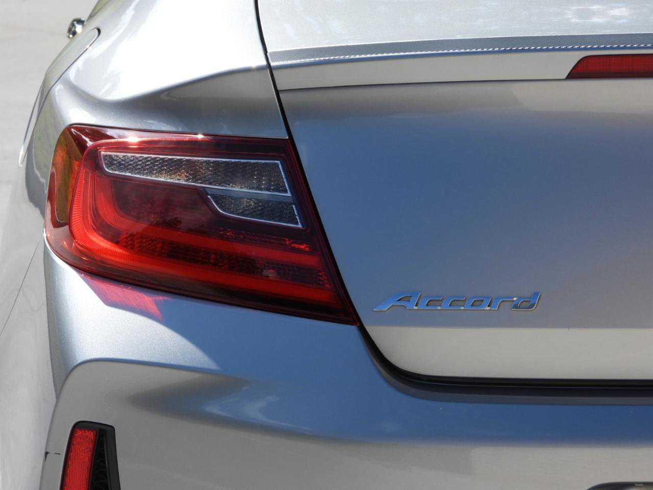 Used 2016 Honda Accord EX-L image 32