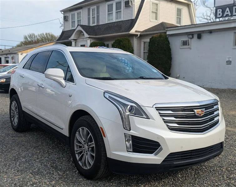 Used 2018 Cadillac XT5 Luxury FWD image 1