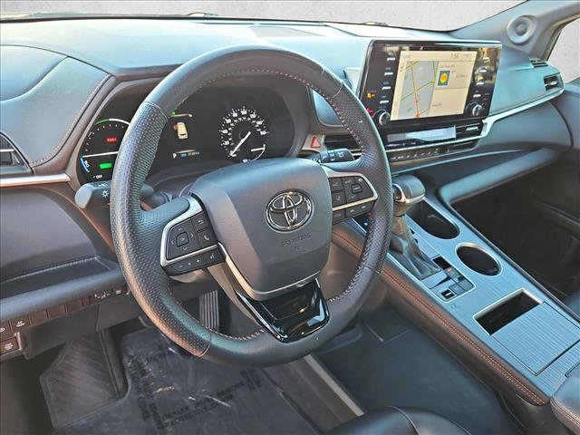 Used 2021 Toyota Sienna XSE w/ XSE Plus Package image 10