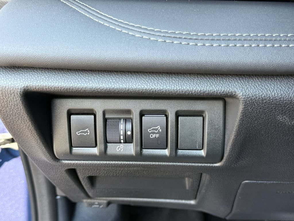 Used 2022 Subaru Outback Limited AWD/4WD image 22