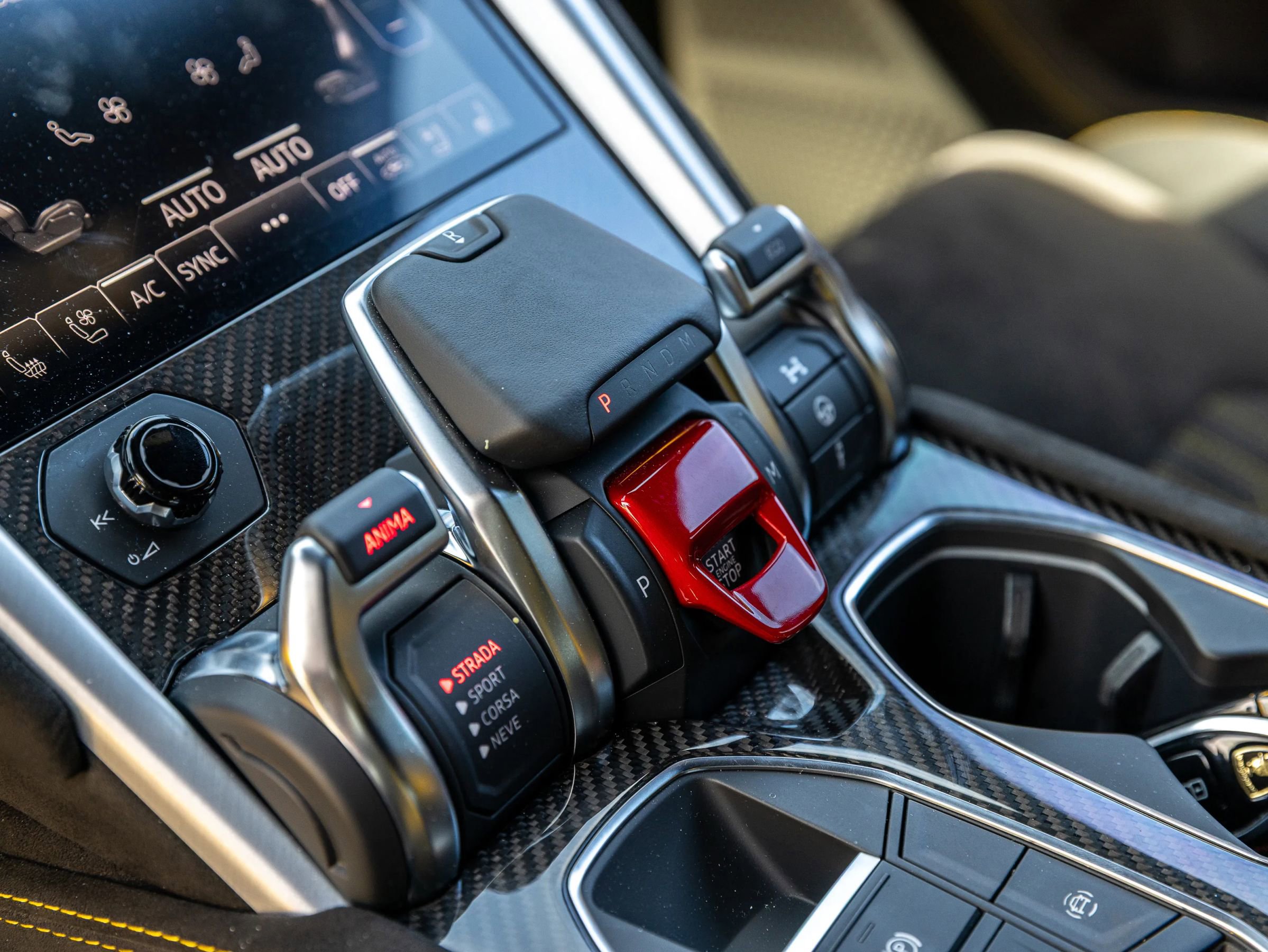 Used 2024 Lamborghini Urus S image 32