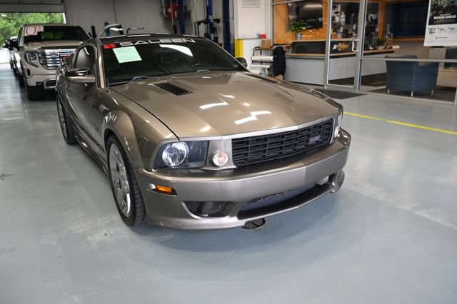Used 2005 Ford Mustang GT Premium RWD image 3