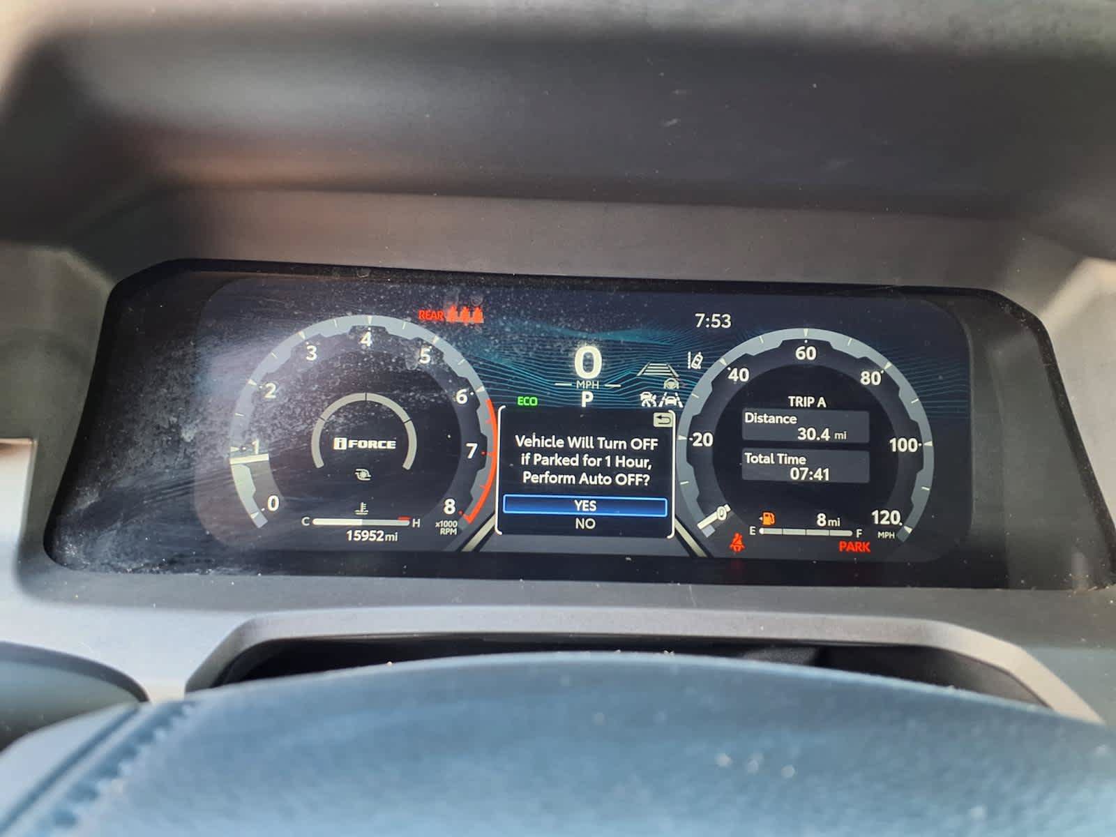 Certified 2025 Toyota Tacoma TRD Off-Road AWD/4WD image 18