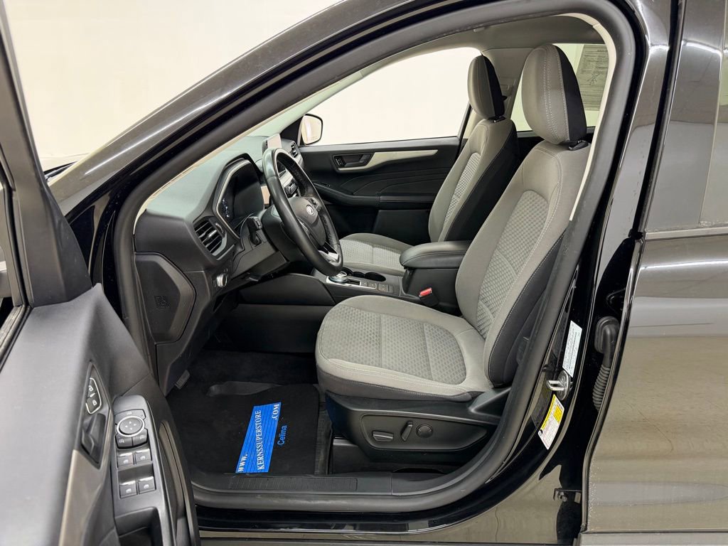 Used 2022 Ford Escape SE w/ Convenience Package image 18