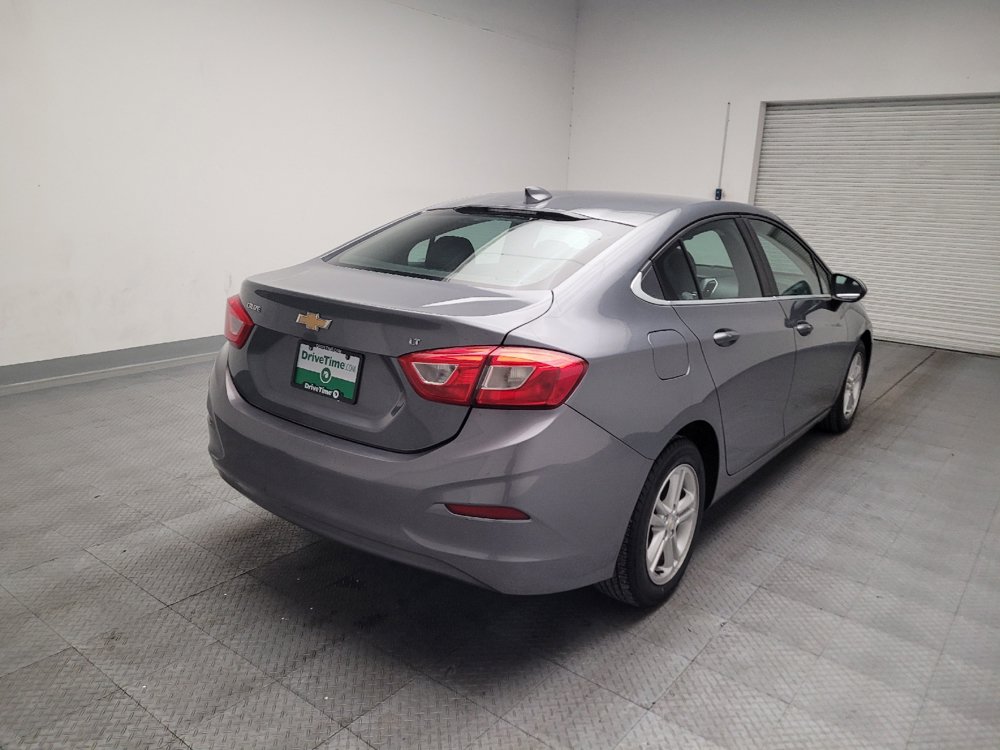 Used 2018 Chevrolet Cruze LT w/ Convenience Package FWD image 9