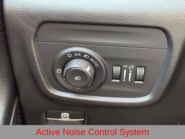 New 2027 Jeep Grand Cherokee Limited AWD/4WD image 21