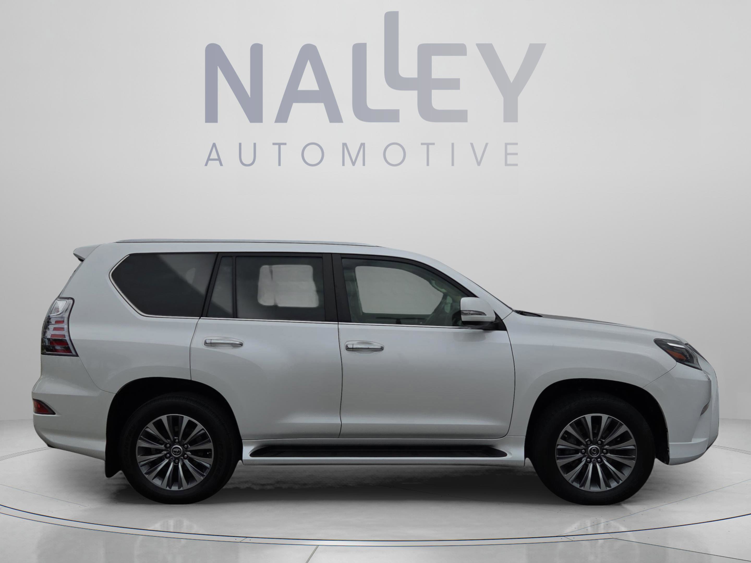 Used 2020 Lexus GX 460 Luxury w/ Off Road Package image 7