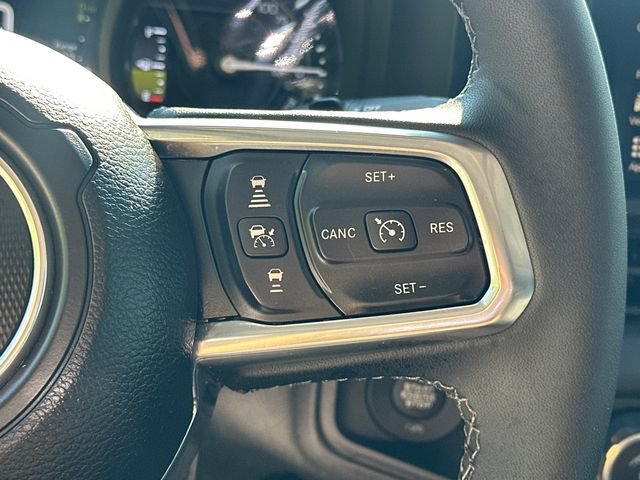 Used 2025 Jeep Wrangler Unlimited Sahara w/ Safety Group AWD/4WD image 28