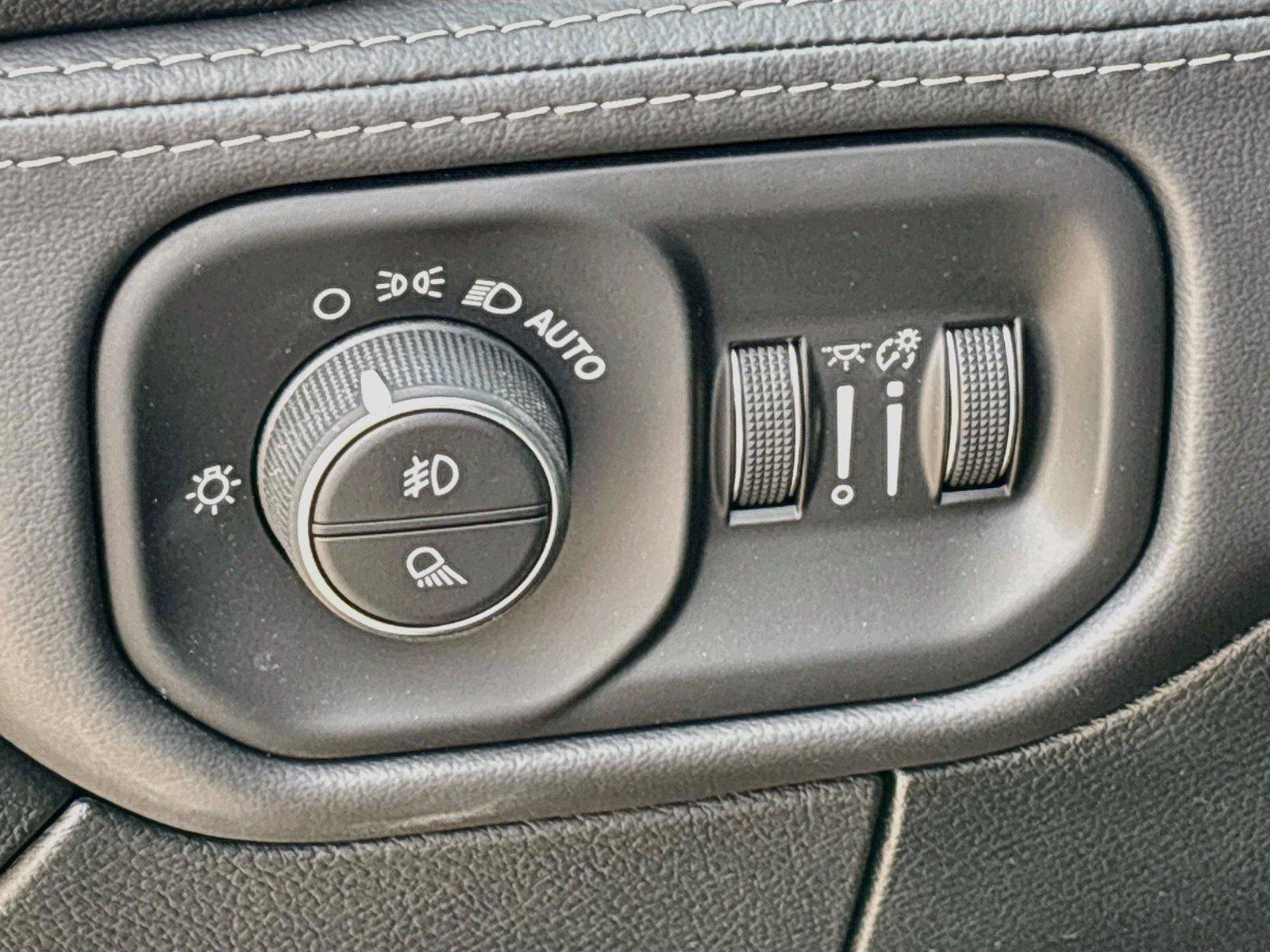 Certified 2026 RAM 3500 Limited AWD/4WD image 14