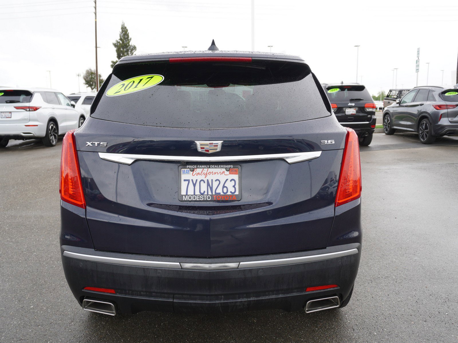 Used 2017 Cadillac XT5 Premium Luxury w/ Driver Assist Package FWD image 10