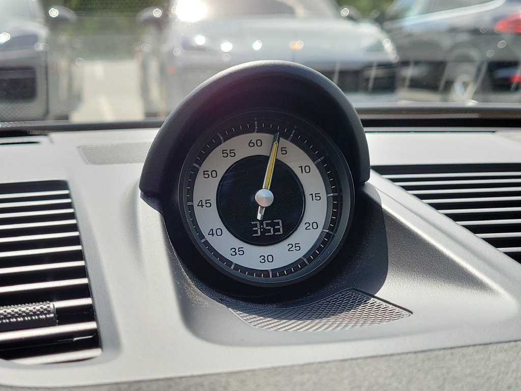 Certified 2025 Porsche 911 GT3 RWD image 29