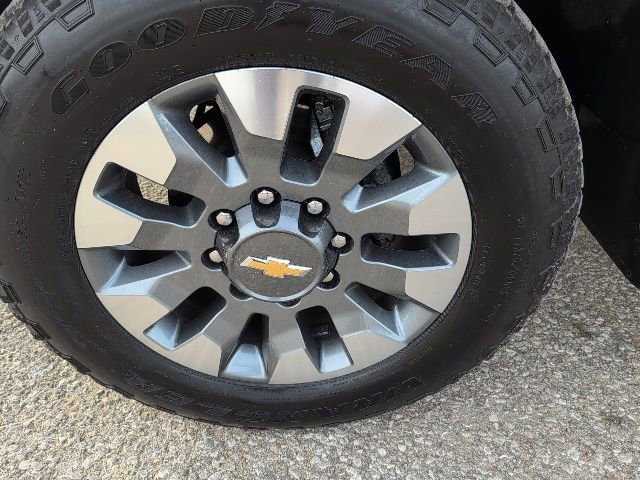 Used 2025 Chevrolet Silverado 2500 LT w/ Safety Package image 26