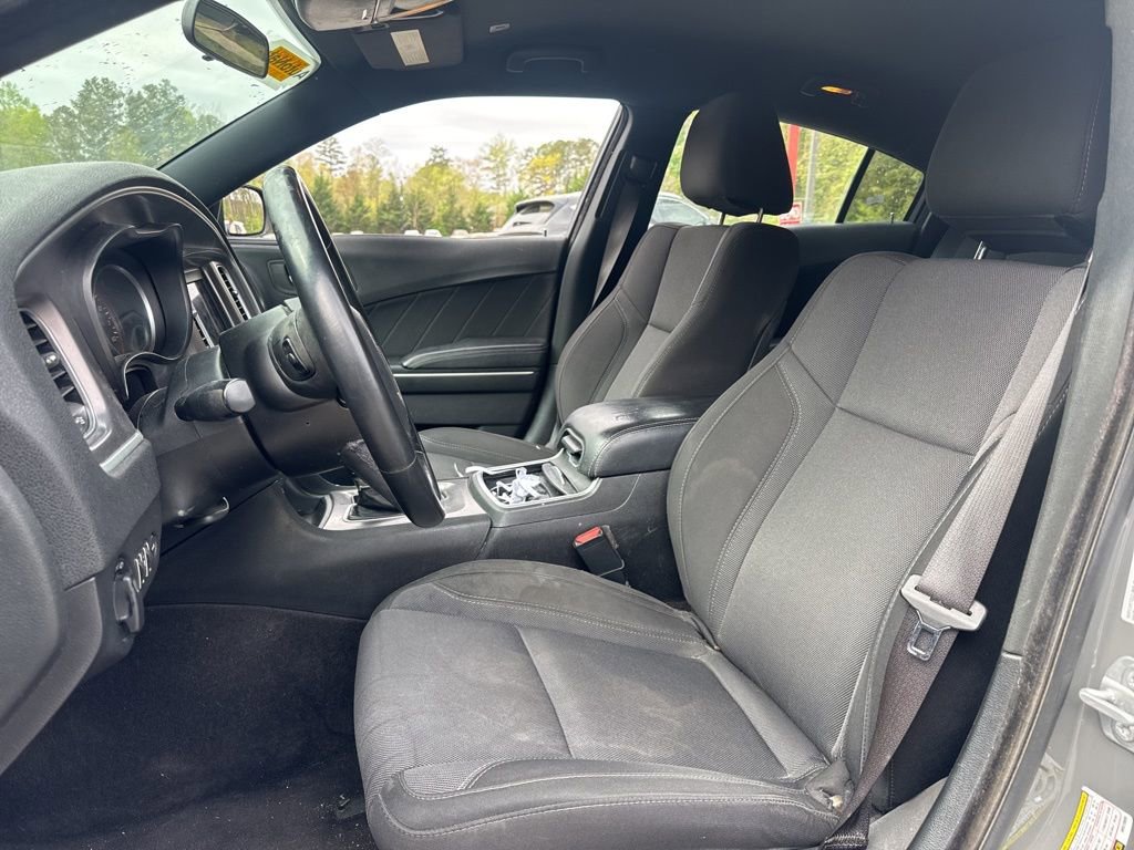 Used 2019 Dodge Charger SXT image 3