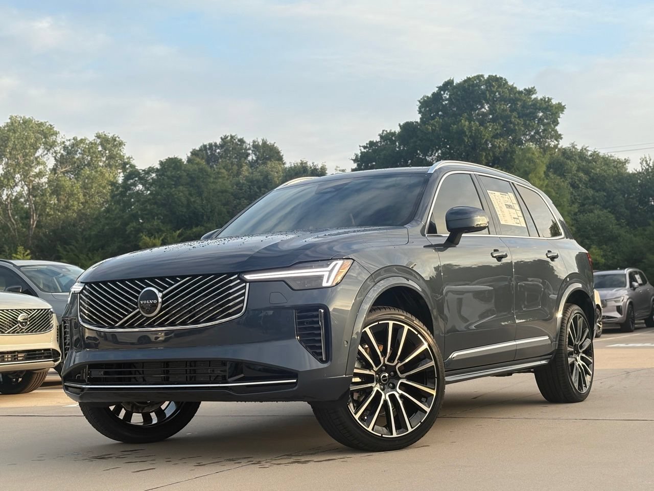 New 2026 Volvo XC90 B6 Plus w/ Protection Package Premier AWD/4WD video 1