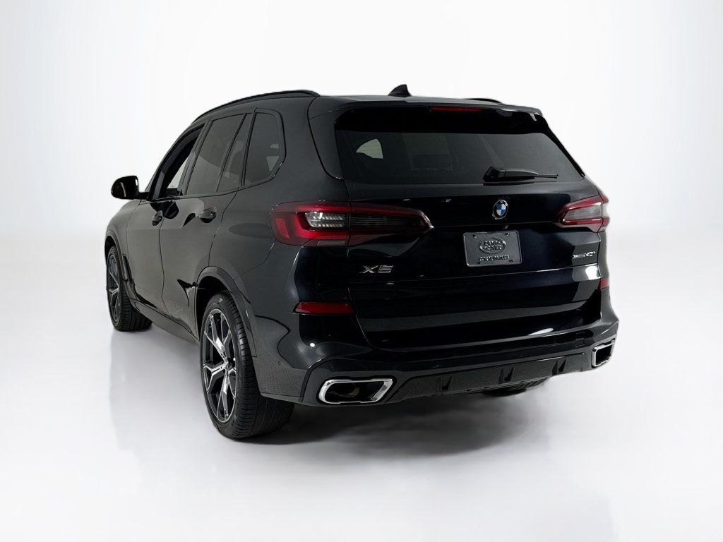 Used 2021 BMW X5 sDrive40i w/ M Sport Package RWD image 3