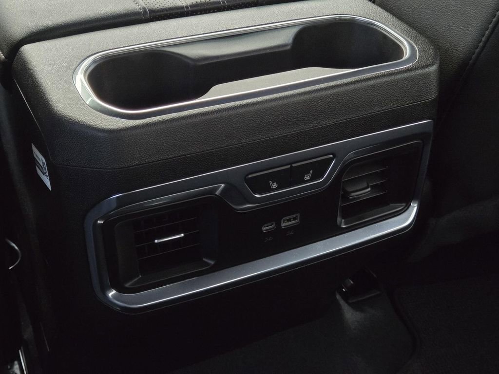 Used 2025 Chevrolet Silverado 3500 High Country w/ Technology Package image 14