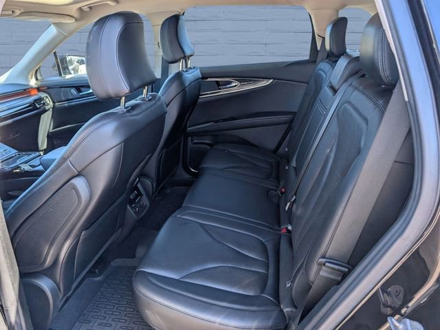 Used 2022 Lincoln Nautilus Reserve FWD image 11
