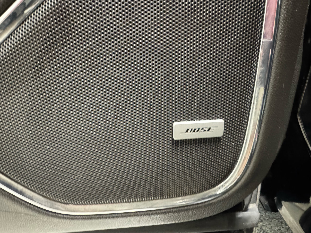 Used 2018 Chevrolet Tahoe LT w/ Luxury Package image 17