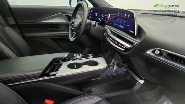 Used 2024 Cadillac Lyriq Tech RWD image 23