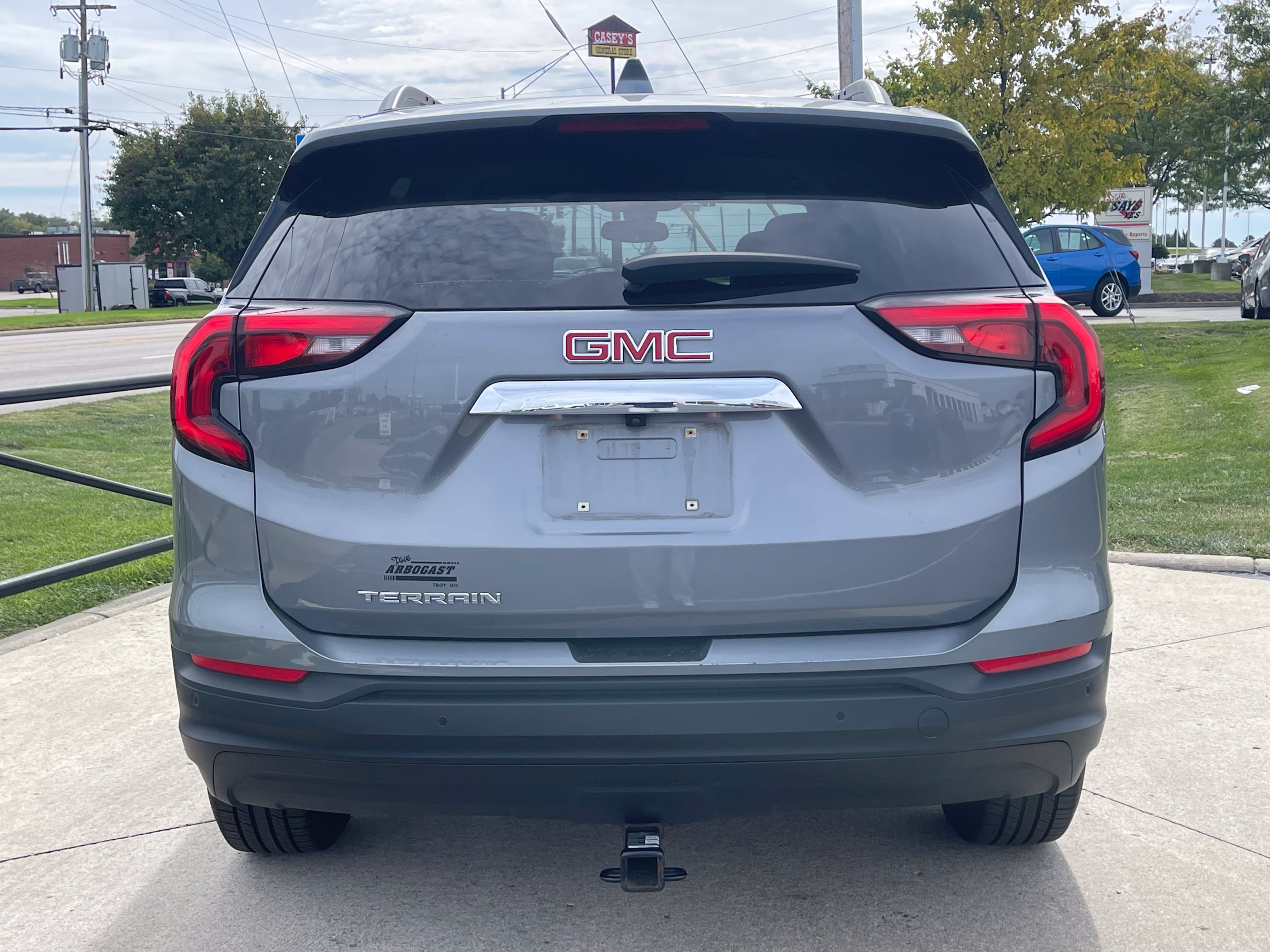 Used 2020 GMC Terrain SLE w/ Driver Convenience Package FWD image 6