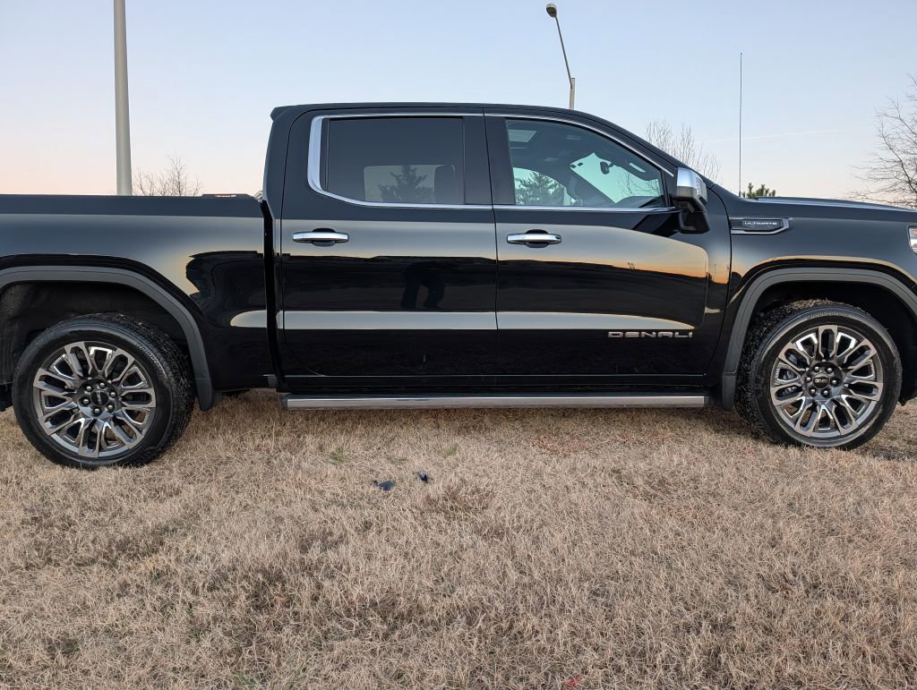 Used 2023 GMC Sierra 1500 Denali Ultimate image 8