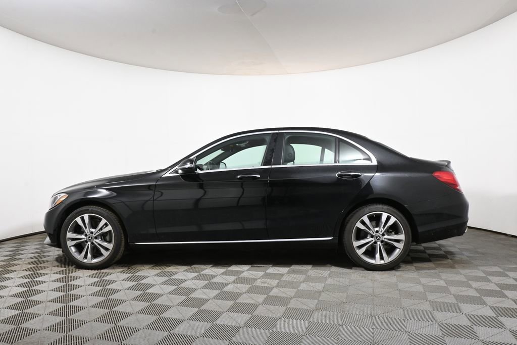 Used 2018 Mercedes-Benz C 300 4MATIC Sedan image 2