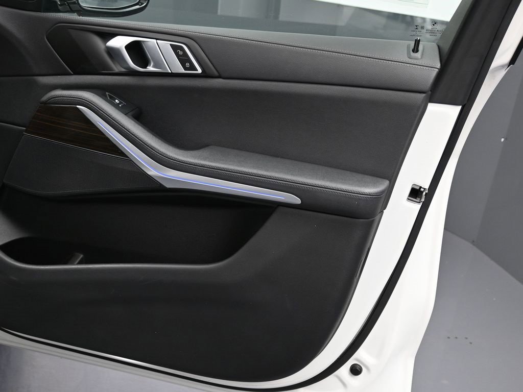 Used 2021 BMW X5 xDrive40i w/ Convenience Package image 37