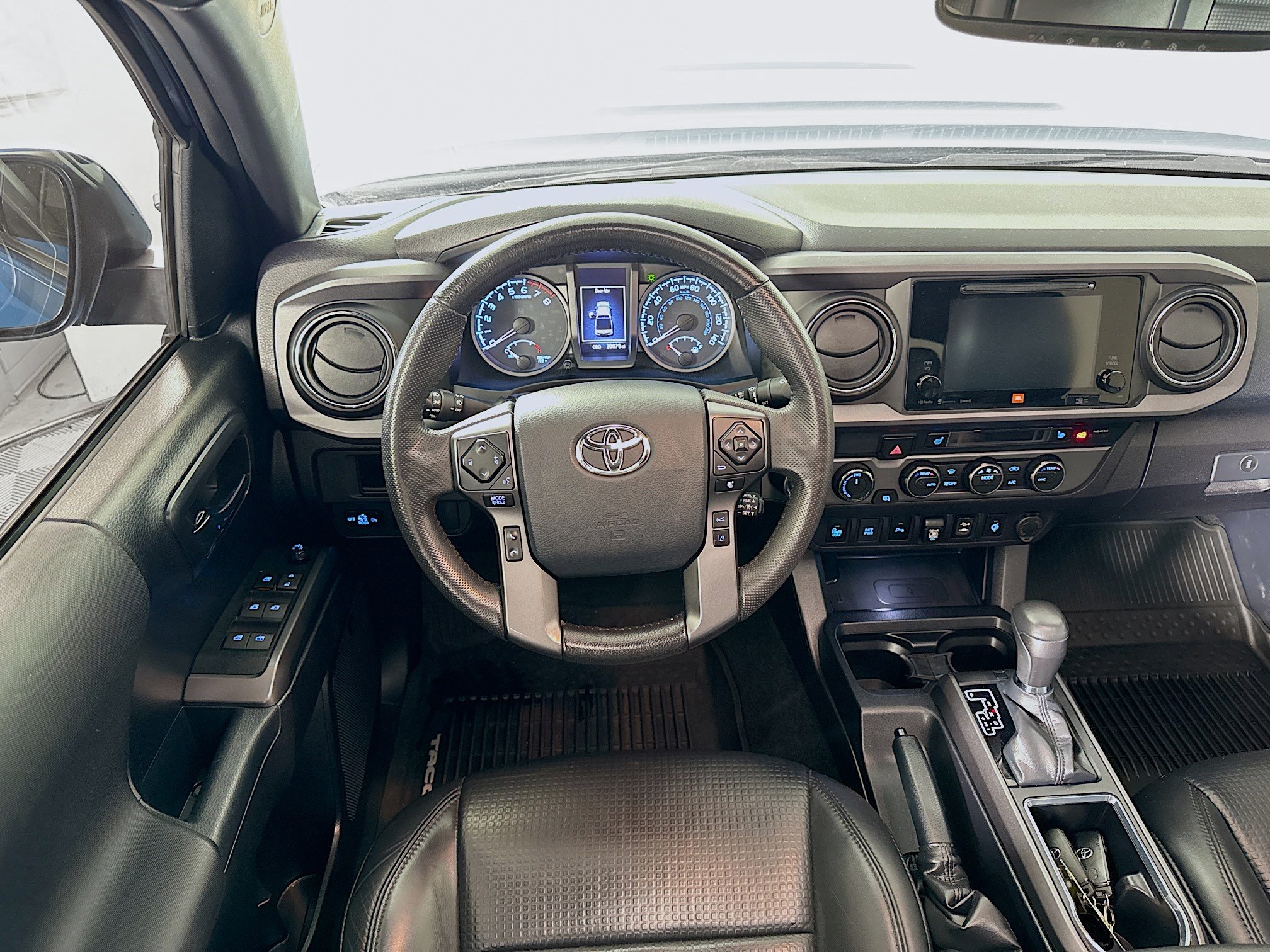 Certified 2019 Toyota Tacoma TRD Sport AWD/4WD image 25