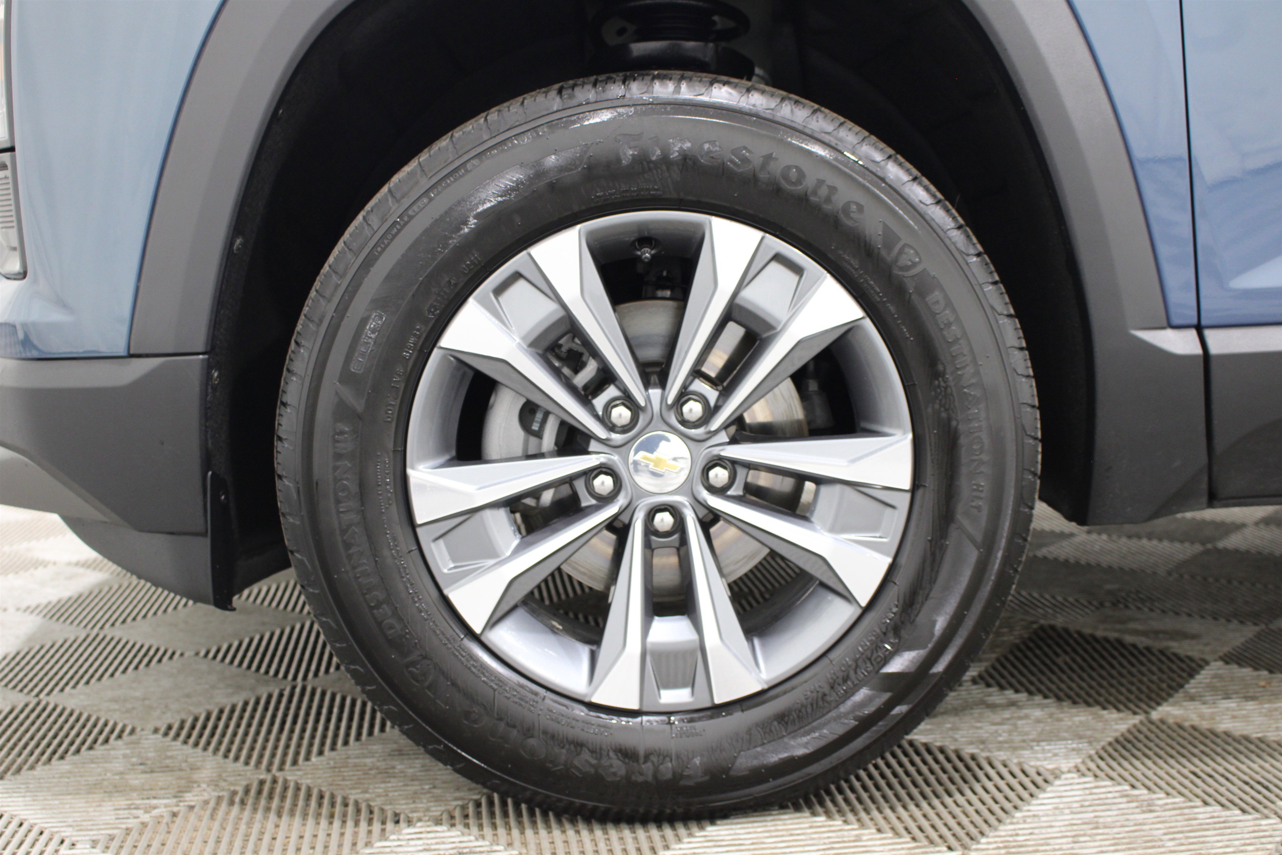 Used 2025 Chevrolet Equinox LT FWD image 32