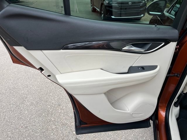 Used 2021 Buick Envision Essence w/ Technology Package I image 17