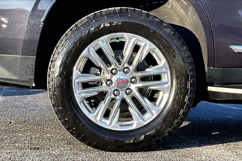 Used 2024 GMC Yukon SLT image 40