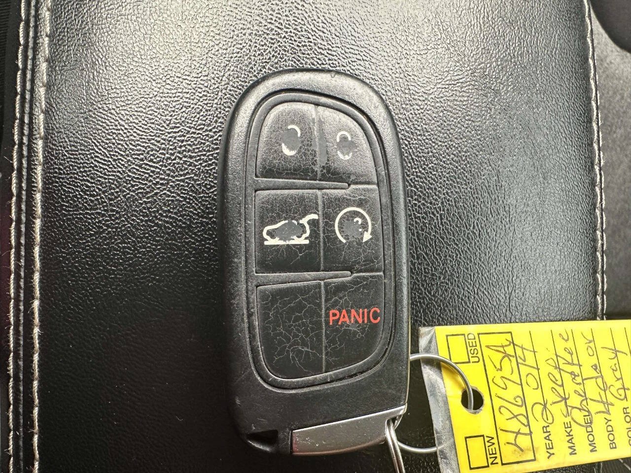 Used 2014 Jeep Cherokee Latitude w/ Comfort/Convenience Group AWD/4WD image 38