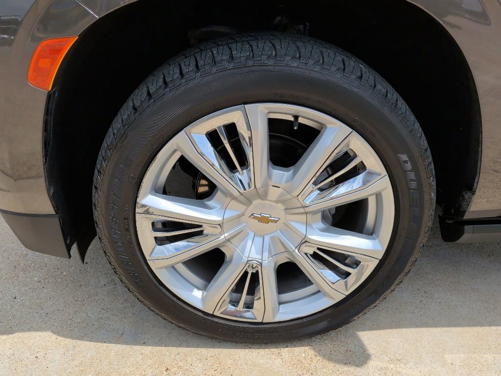 Used 2021 Chevrolet Tahoe High Country w/ Premium Package RWD image 52