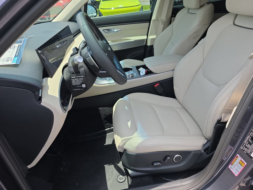 New 2026 Genesis GV70 2.5T Select AWD/4WD image 11