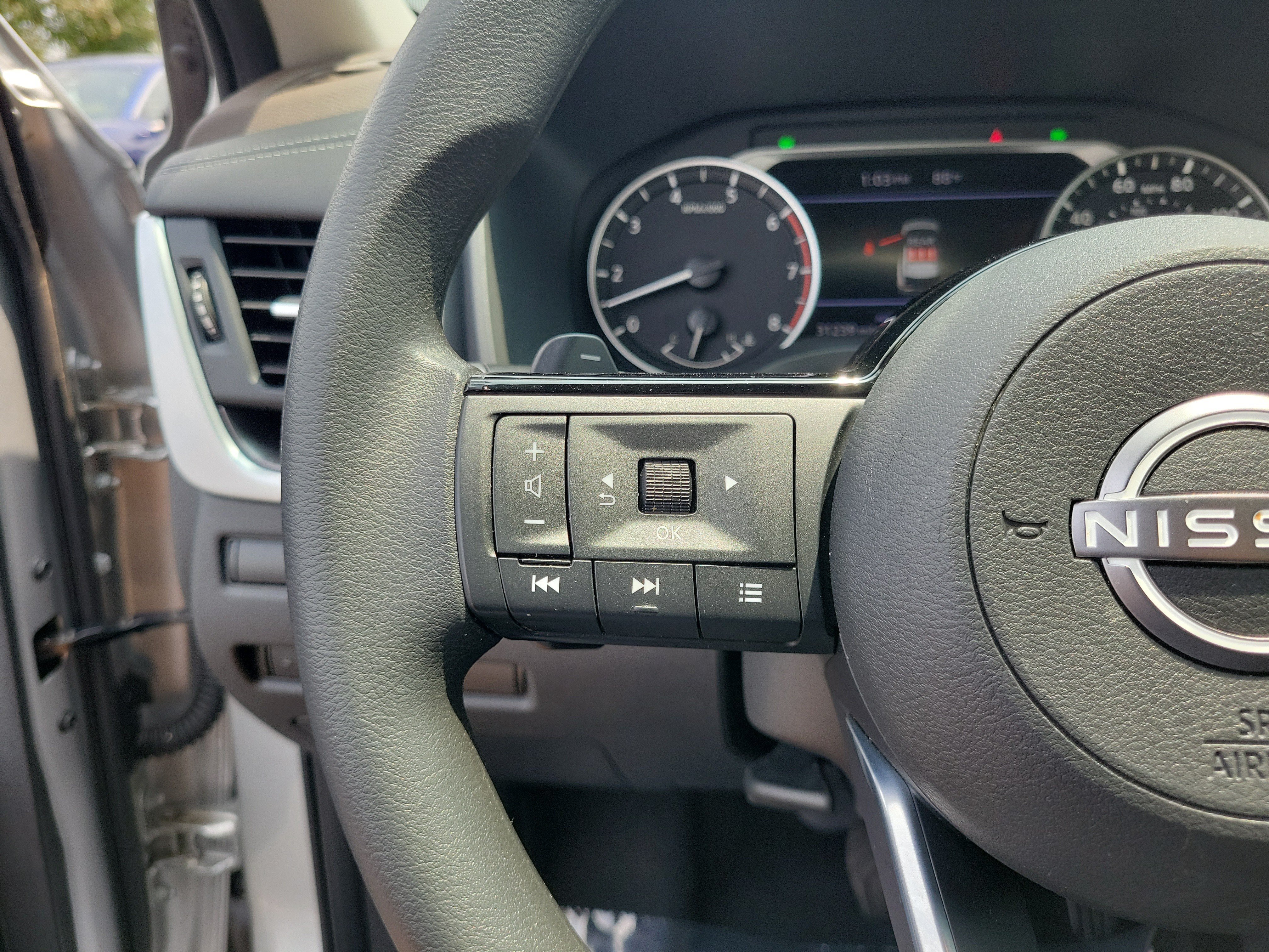 Certified 2023 Nissan Rogue SV AWD/4WD image 22