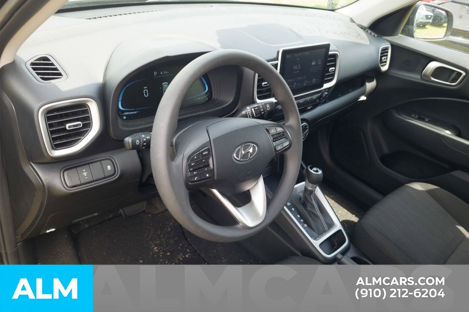 Used 2026 Hyundai Venue SE FWD image 6