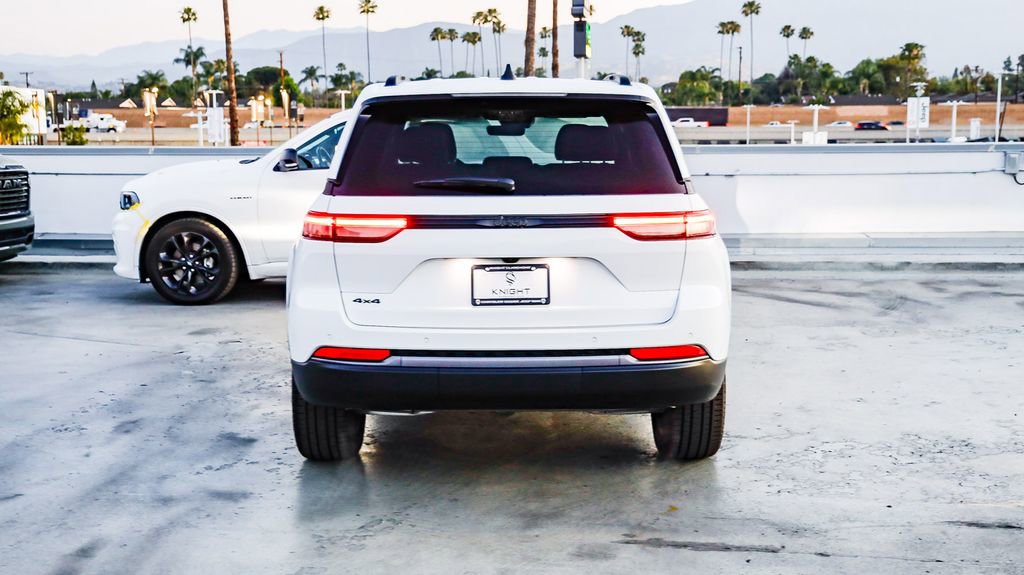 New 2026 Jeep Grand Cherokee Limited w/ Limited Altitude Package image 7