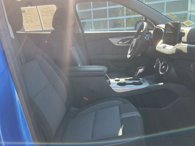 Used 2024 Chevrolet Blazer LT w/ Convenience Package AWD/4WD image 9