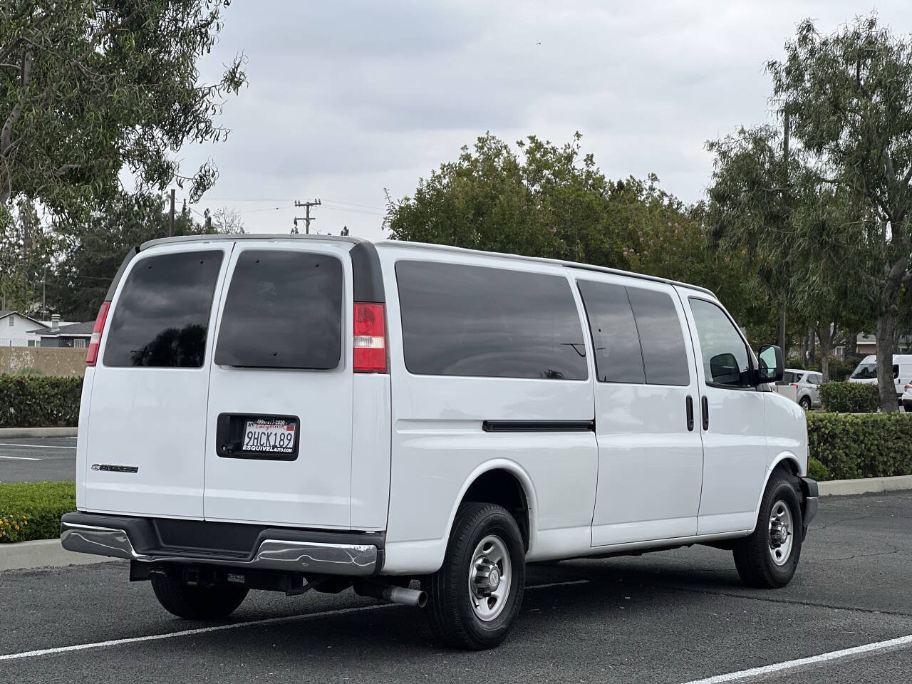 Used 2018 Chevrolet Express 3500 LT w/ LT Preferred Equipment Group RWD image 7