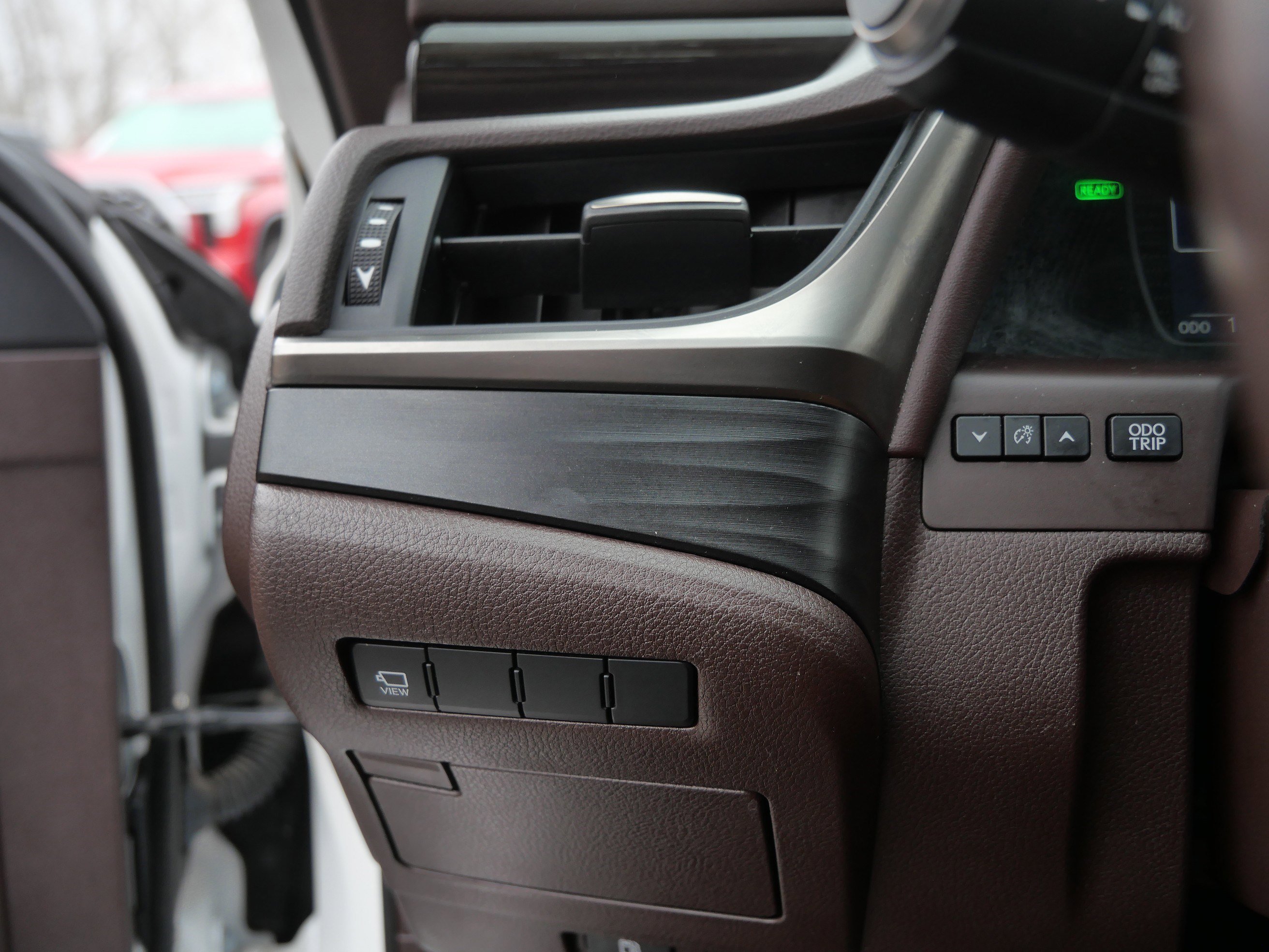 Used 2019 Lexus ES 300h w/ Accessory Package 2 image 26